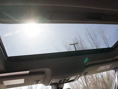 Used 2022 GMC Sierra 3500 Denali w/ Denali Ultimate Package image 20