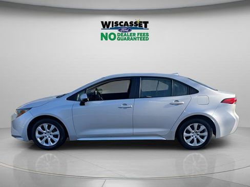 Used 2024 Toyota Corolla LE FWD image 2