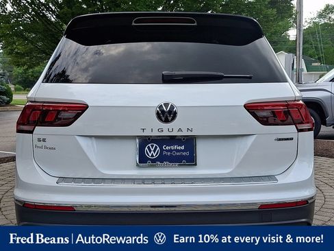 Certified 2023 Volkswagen Tiguan SE w/ Panoramic Sunroof Package AWD/4WD image 6