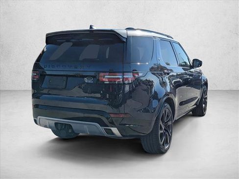 Used 2017 Land Rover Discovery HSE image 3