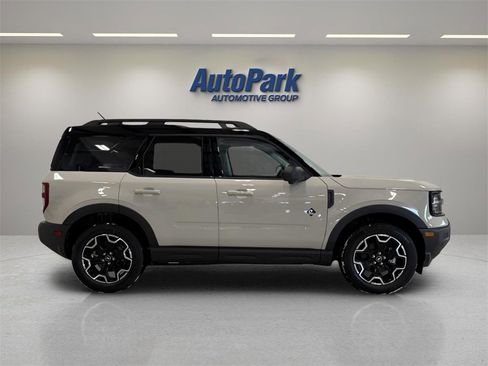 Used 2025 Ford Bronco Sport Outer Banks w/ Outer Banks Tech Package+ image 8