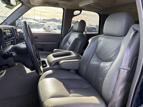 Used 2005 Chevrolet Tahoe LT w/ LT Preferred Equipment Group image 14