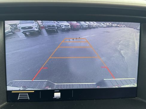 Used 2019 GMC Canyon SLE w/ Driver Alert Package image 28