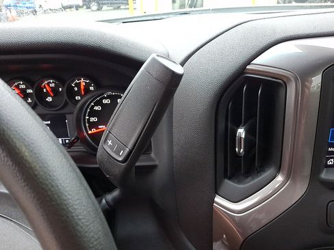 Certified 2025 Chevrolet Silverado 1500 W/T RWD image 12
