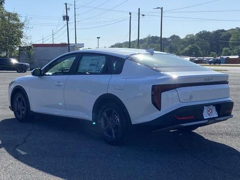 New 2026 Kia K4 FWD image 4