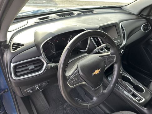 Used 2020 Chevrolet Equinox LT w/ Driver Convenience Package image 27