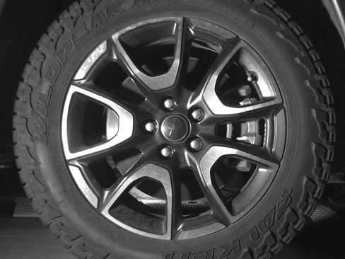 Used 2025 Jeep Compass Trailhawk AWD/4WD image 13