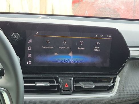 Used 2024 Chevrolet TrailBlazer LT w/ LT Cold Weather Package image 15