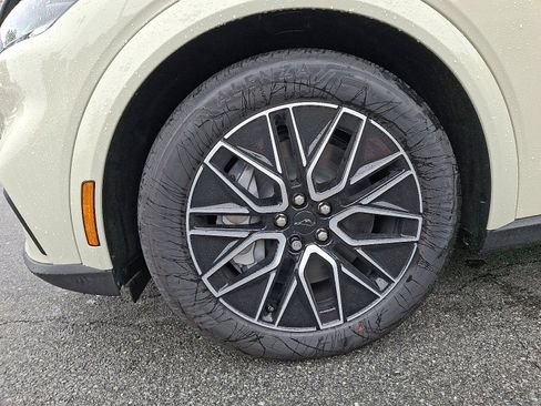 New 2025 Ford Mustang Mach-E Premium image 18