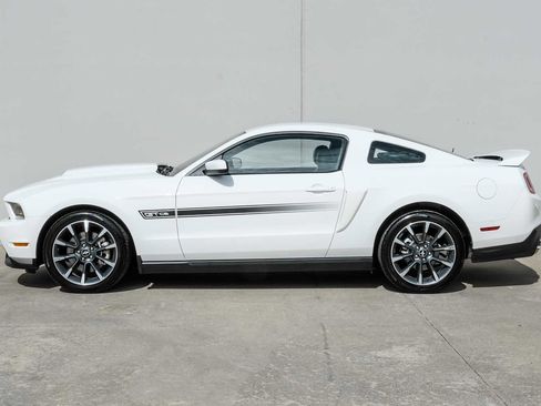 Used 2012 Ford Mustang GT Premium image 11