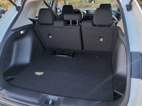 Used 2025 Honda HR-V LX image 10