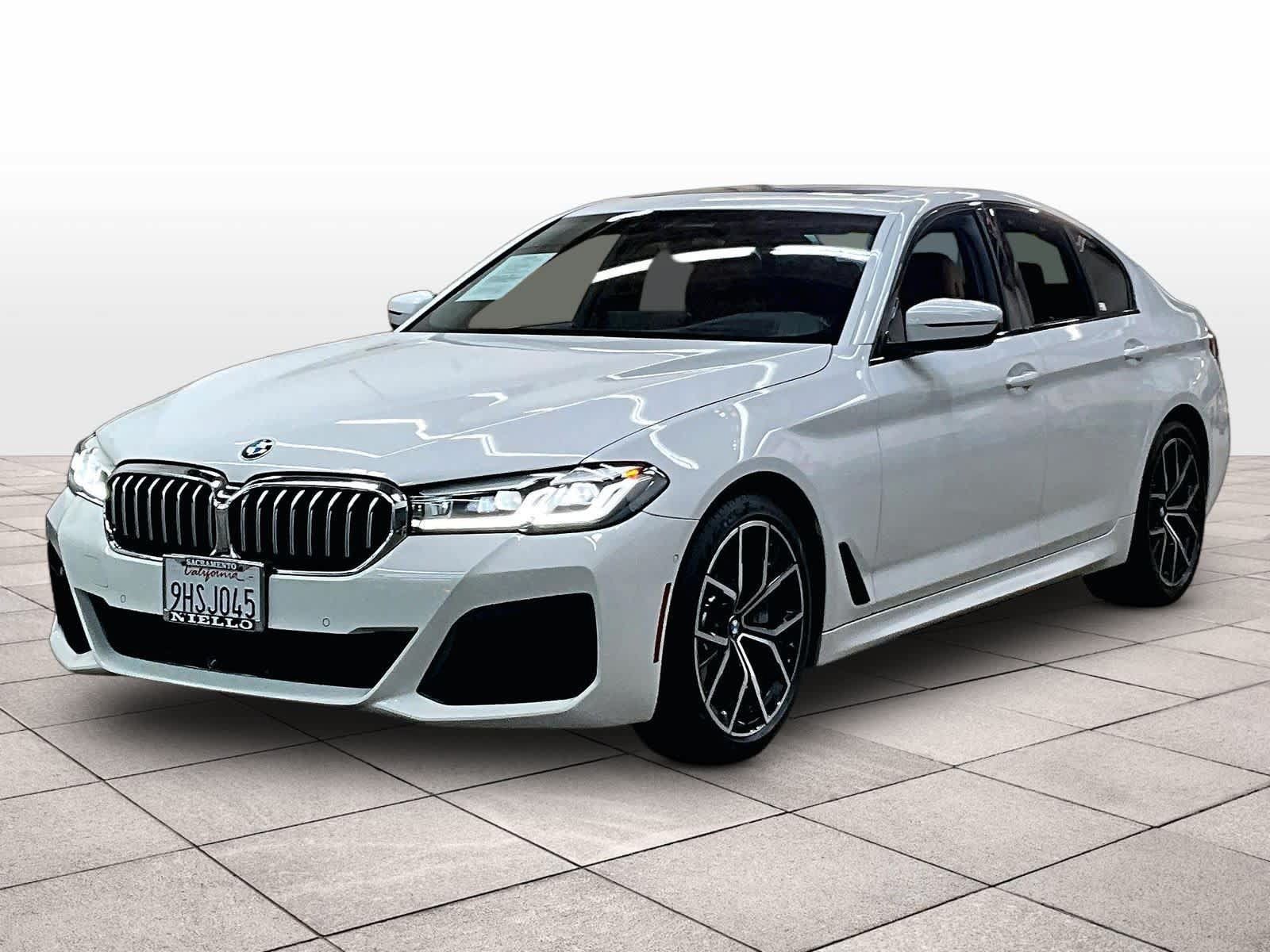 Used 2023 BMW 540i w/ Executive Package RWD image 1