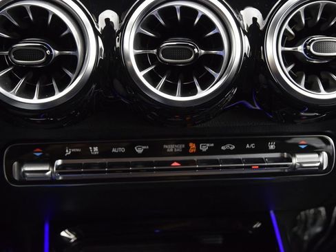 Certified 2023 Mercedes-Benz EQB 300 4MATIC image 27