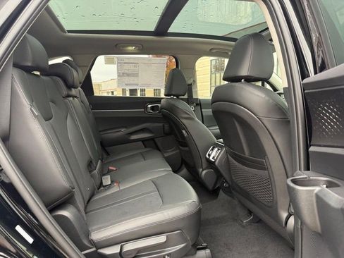New 2026 Kia Sorento S image 6