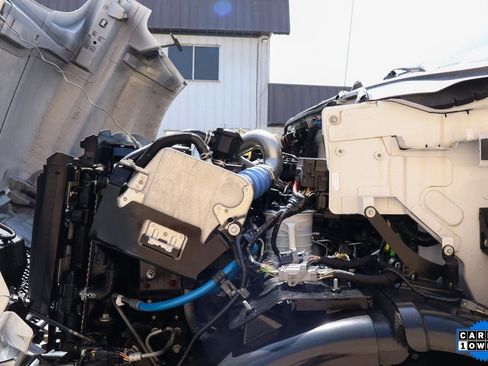 Used 2017 Ford F750 2WD Regular Cab Super Duty image 15