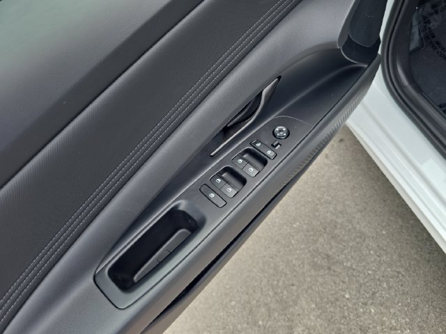 New 2026 Hyundai Elantra SEL Sport FWD image 11
