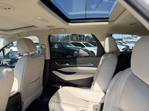 Used 2023 Buick Enclave Essence w/ Experience Buick Package image 10