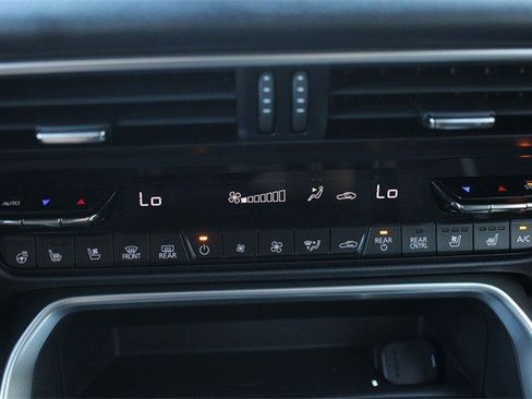 Certified 2025 MAZDA CX-70 Plug-In Hybrid w/ Premium Plus image 16