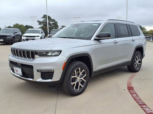 New 2025 Jeep Grand Cherokee L Limited w/ Luxury Tech Group II image 3
