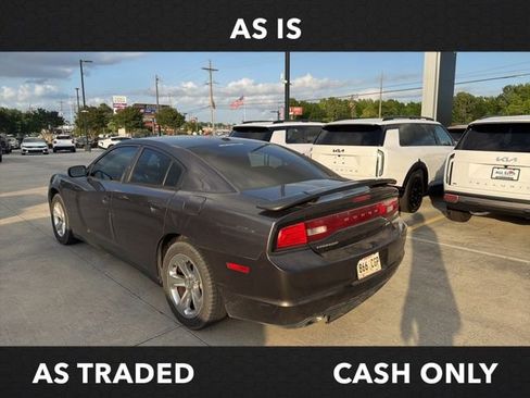 Used 2014 Dodge Charger SXT w/ Sport Appearance Group RWD image 6