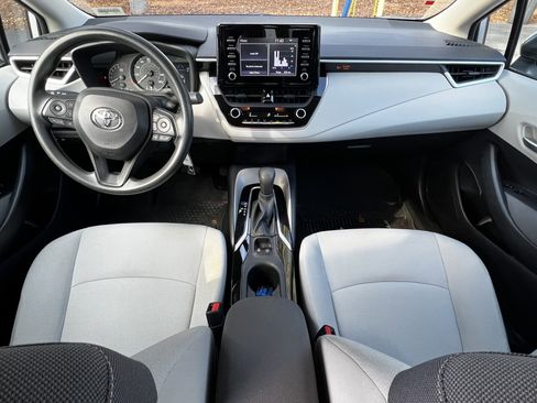 Used 2020 Toyota Corolla L image 35