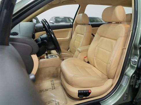 Used 2002 Volkswagen Passat GLX image 20