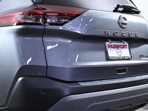 Certified 2023 Nissan Rogue SV image 7