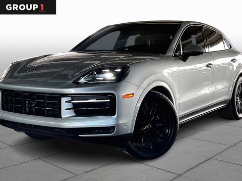 Used 2024 Porsche Cayenne image 1