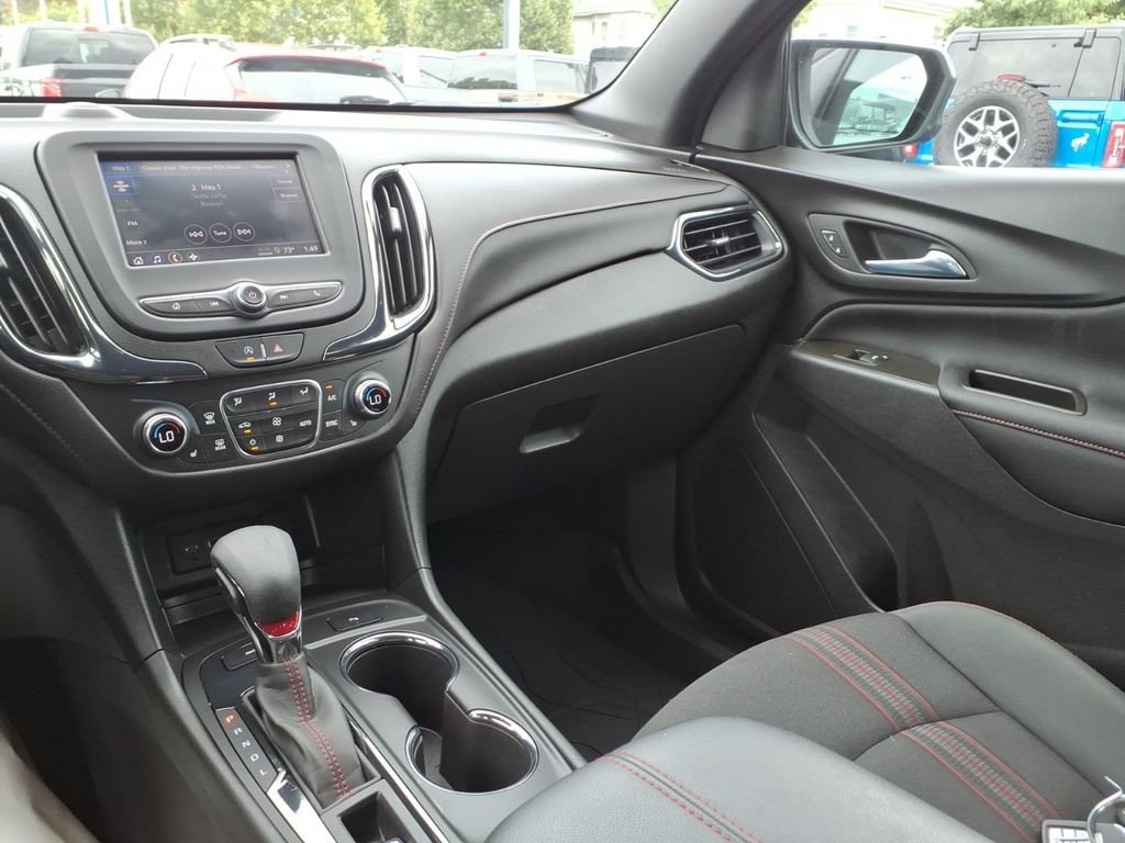 Used 2024 Chevrolet Equinox RS AWD/4WD image 16