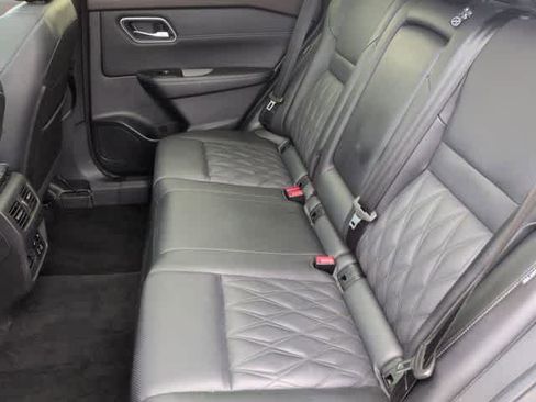 Used 2023 Nissan Rogue Platinum AWD/4WD image 20