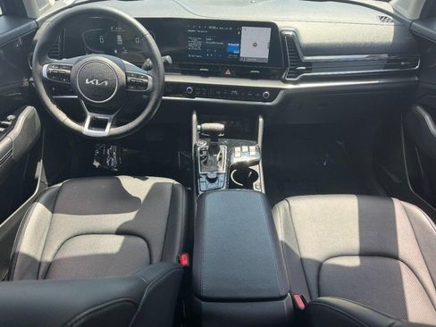 Used 2023 Kia Sportage EX AWD/4WD image 12