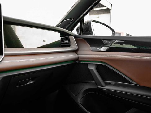 New 2026 Volkswagen Tiguan SEL R-Line image 36