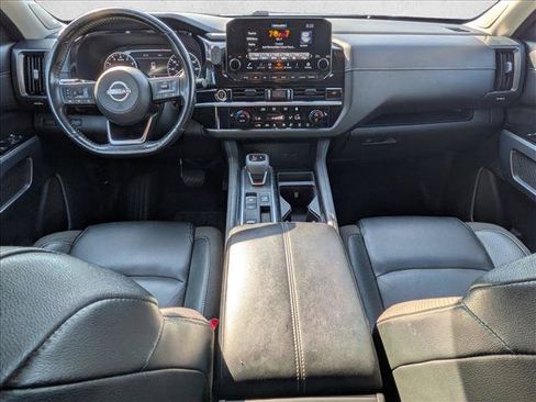Used 2023 Nissan Pathfinder SL w/ SL Premium Package FWD image 17