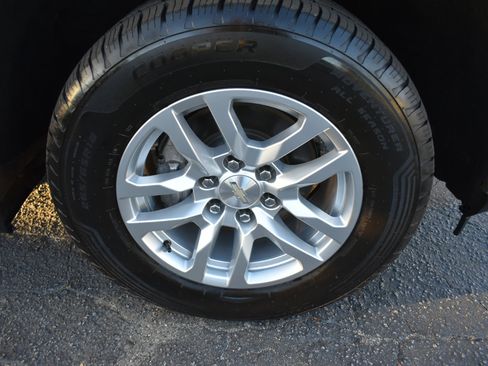 Used 2019 Chevrolet Silverado 1500 LT w/ All-Star Edition image 39