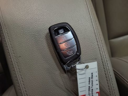 Used 2016 Hyundai Tucson Limited image 16