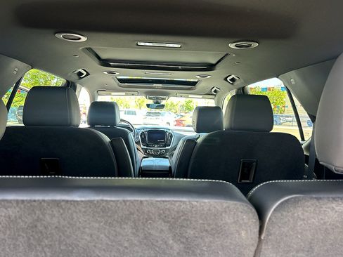 Used 2023 Chevrolet Traverse LT w/ LT Premium Package FWD image 24