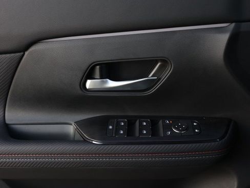 New 2025 Nissan Kicks SR image 24