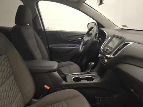 Used 2018 Chevrolet Equinox LT image 21