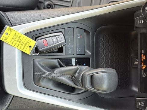 Used 2024 Toyota RAV4 XLE FWD image 12