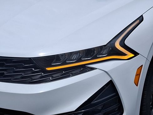 Used 2022 Kia K5 GT-Line image 9
