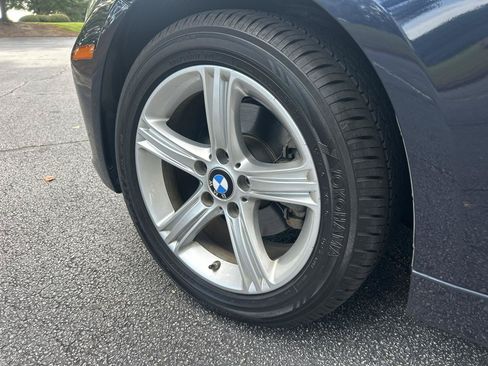 Used 2015 BMW 320i Sedan RWD image 9