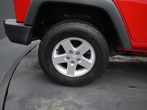 Used 2015 Jeep Wrangler Unlimited Sport w/ Quick Order Package 24S AWD/4WD image 39
