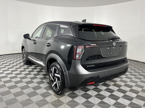 Used 2025 Nissan Kicks SV FWD image 6