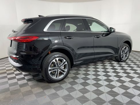 New 2025 Audi Q5 Premium image 2