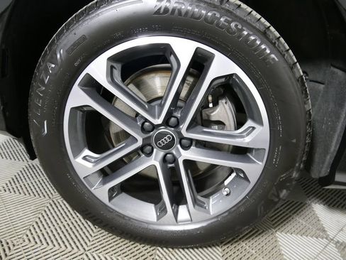 Certified 2025 Audi Q5 Premium w/ Convenience Package AWD/4WD image 31