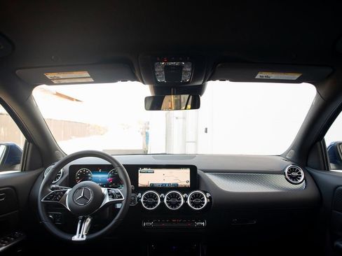 Certified 2025 Mercedes-Benz GLA 250 4MATIC image 26