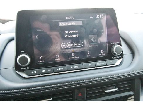 Used 2024 Nissan Rogue SV w/ SV Premium Package image 19