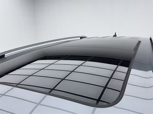 Used 2023 Volkswagen Atlas SEL image 14