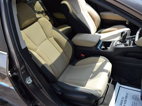 Used 2021 Subaru Outback Premium w/ Tech Package 1 AWD/4WD image 38