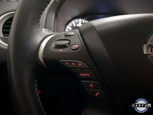 Used 2019 Nissan Pathfinder SV image 40